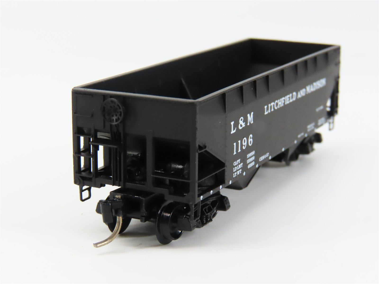 N Scale Micro-Trains MTL 55280 L & M Litchfield & Madison 33' 2-Bay Hopper RTR
