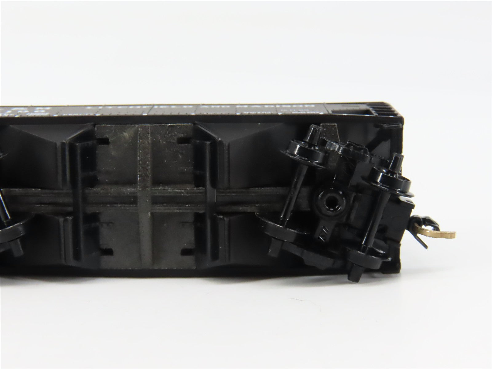 N Scale Micro-Trains MTL 55280 L & M Litchfield & Madison 33' 2-Bay Hopper RTR