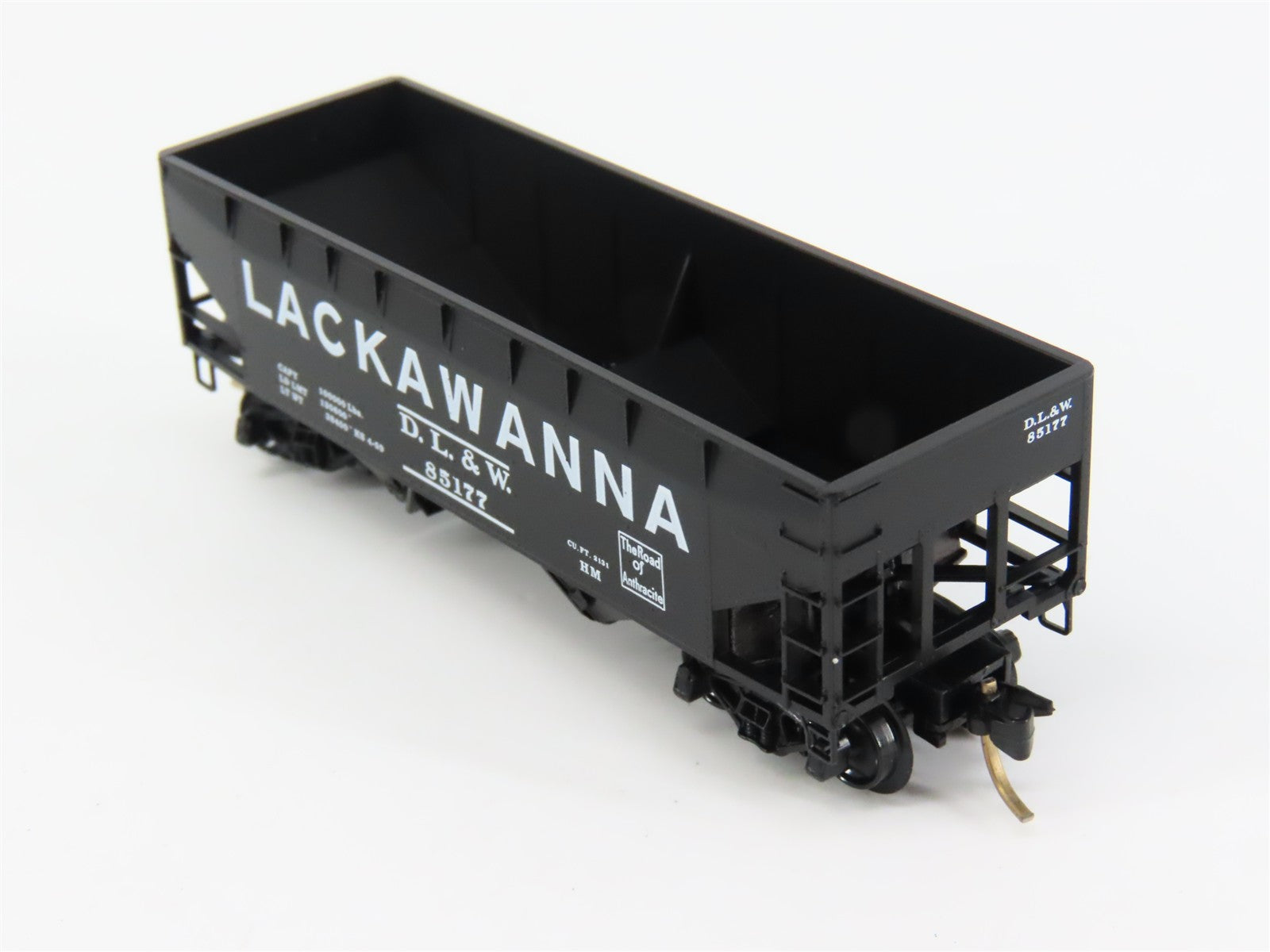 N Scale Micro-Trains MTL 55360 Delaware, Lackawanna & Western 33' Hopper RTR