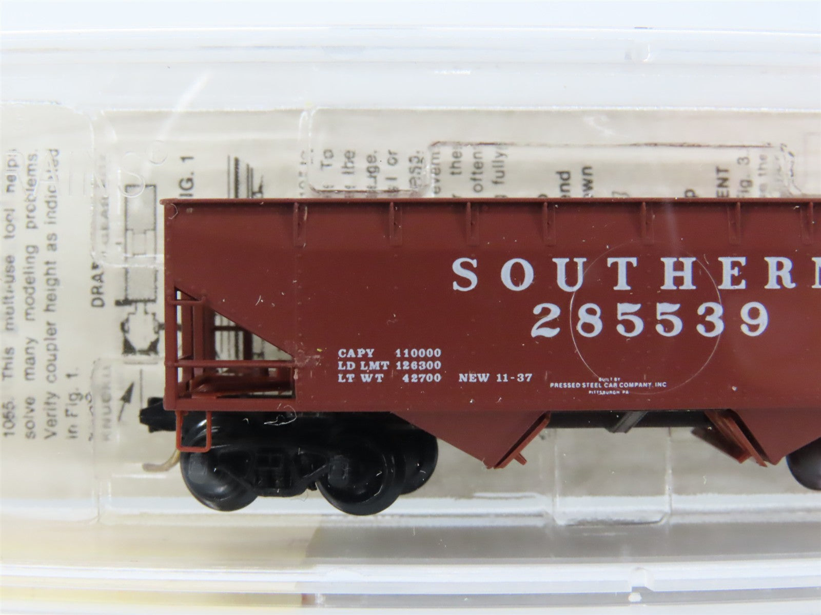 N Scale Micro-Trains MTL 55330 Southern 33' 2-Bay Hopper 285539 RTR
