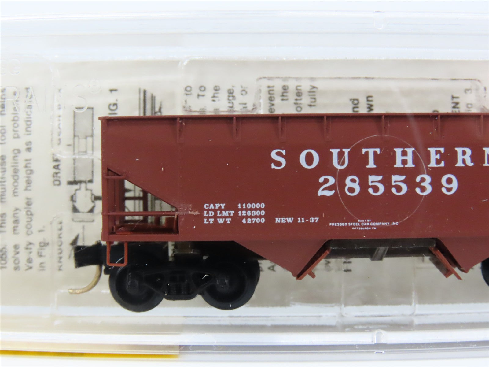 N Scale Micro-Trains MTL 55330 SOU Southern 33' 2-Bay Hopper 285539 RTR