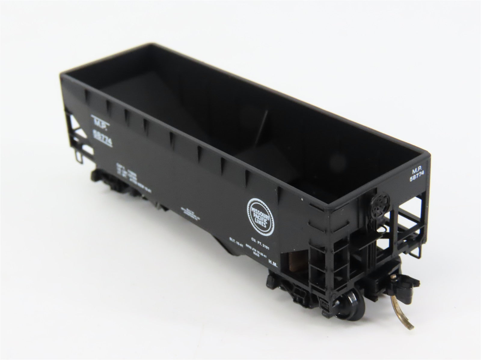 N Scale Micro-Trains MTL 55320 MP Missouri Pacific 33' 2-Bay Hopper 58774 RTR