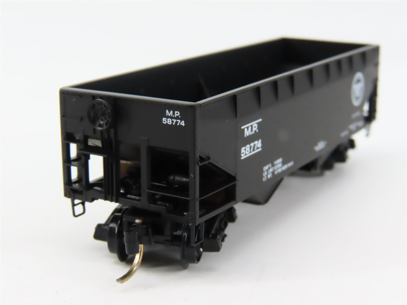 N Scale Micro-Trains MTL 55320 MP Missouri Pacific 33' 2-Bay Hopper 58774 RTR