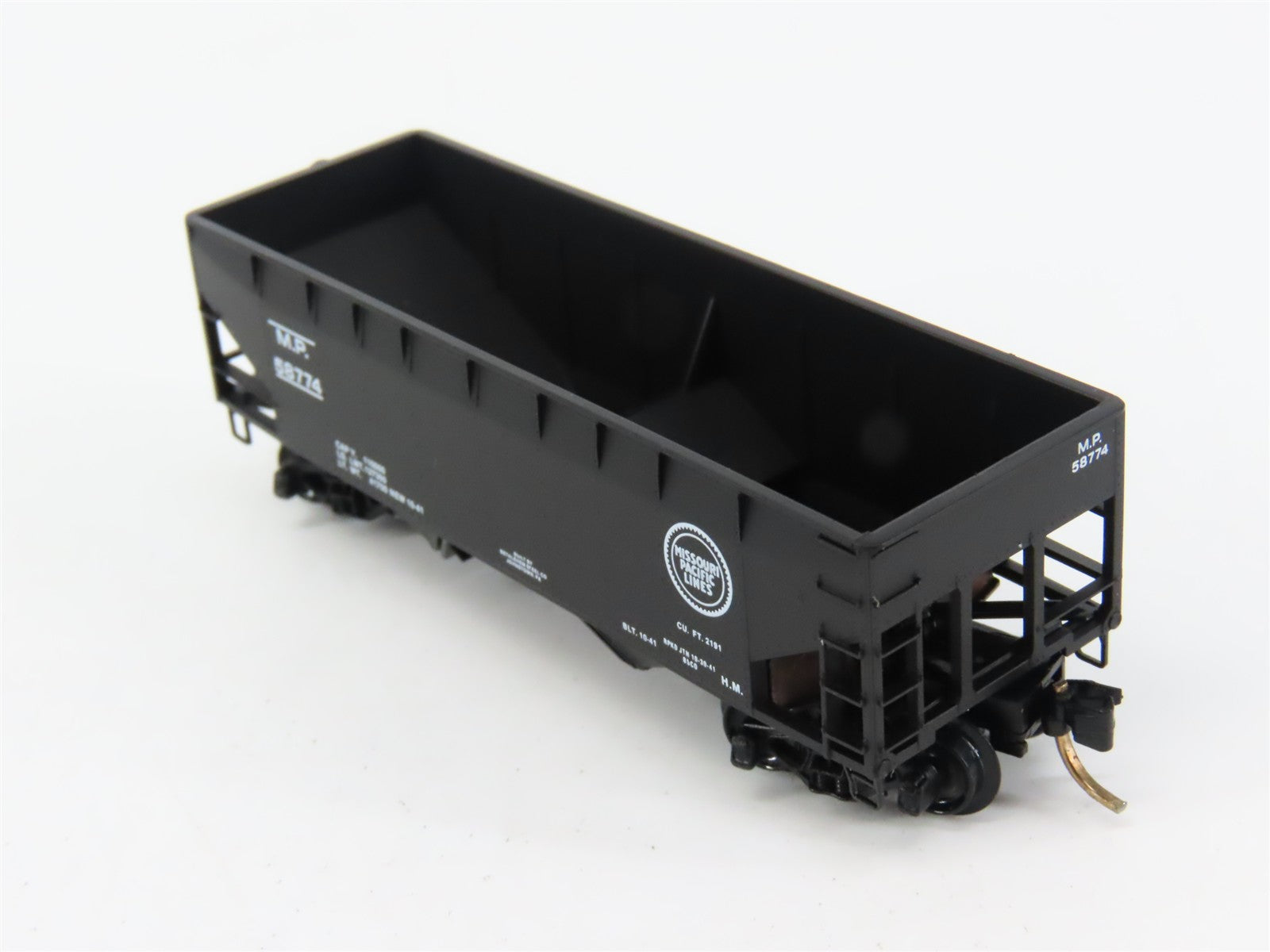N Scale Micro-Trains MTL 55320 MP Missouri Pacific 33' 2-Bay Hopper 58774 RTR
