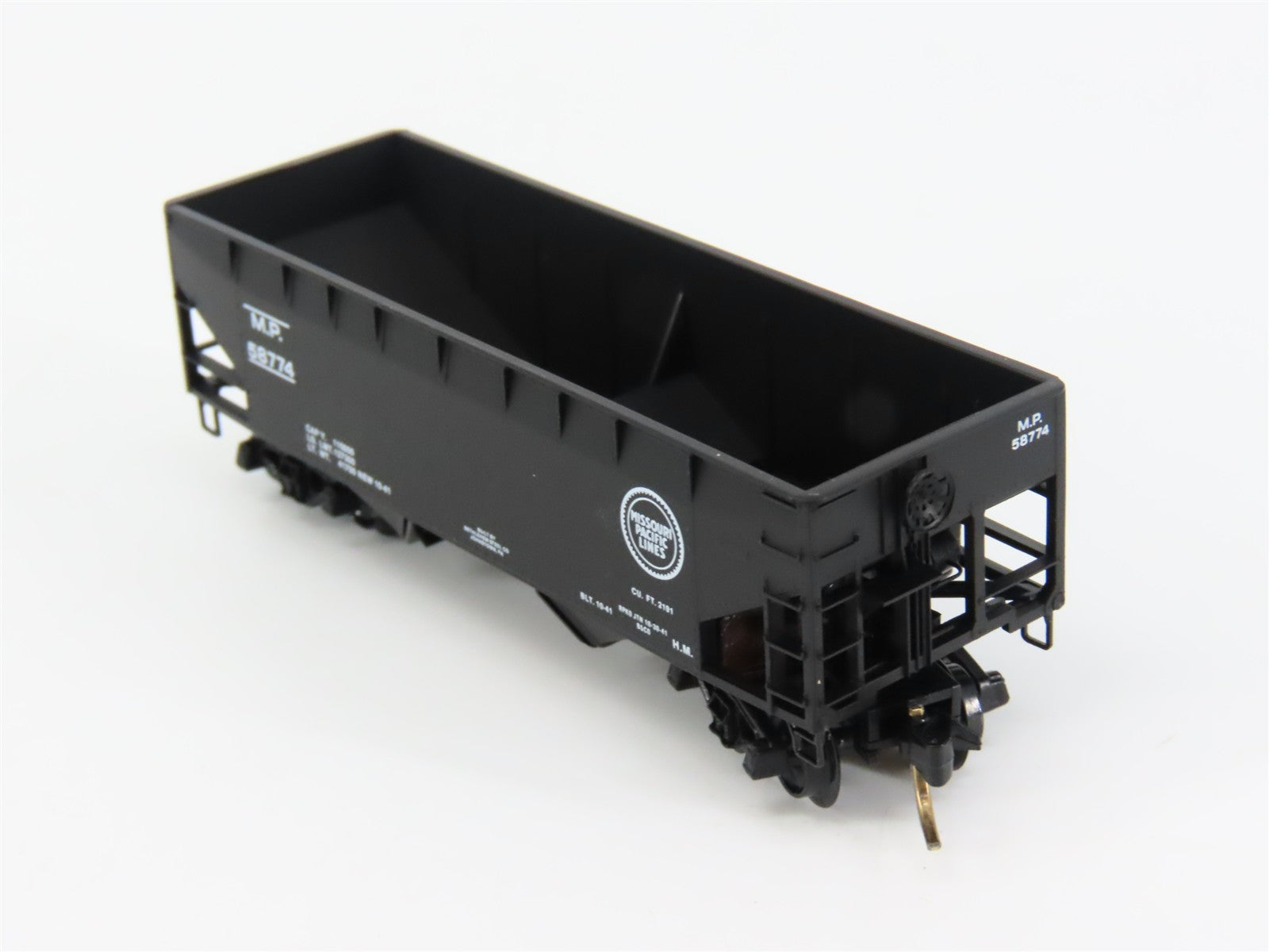 N Scale Micro-Trains MTL 55320 MP Missouri Pacific 33' 2-Bay Hopper 58774 RTR