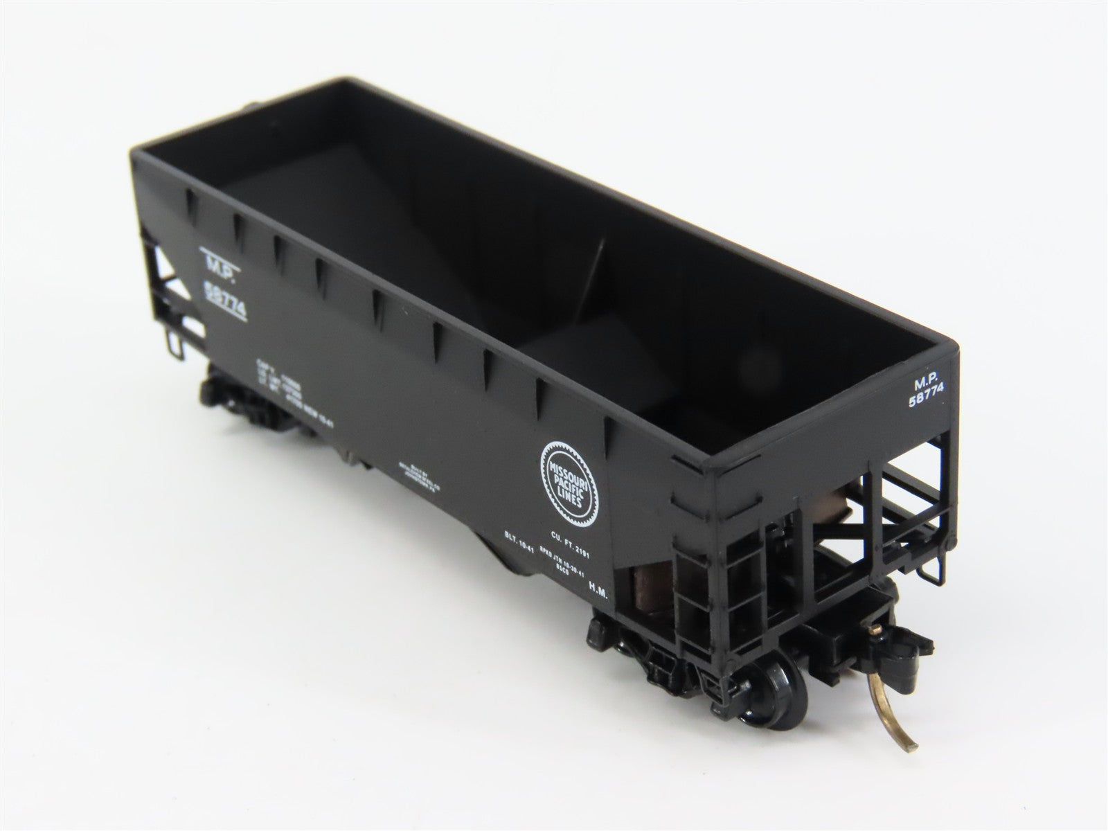 N Scale Micro-Trains MTL 55320 MP Missouri Pacific 33' 2-Bay Hopper 58774 RTR