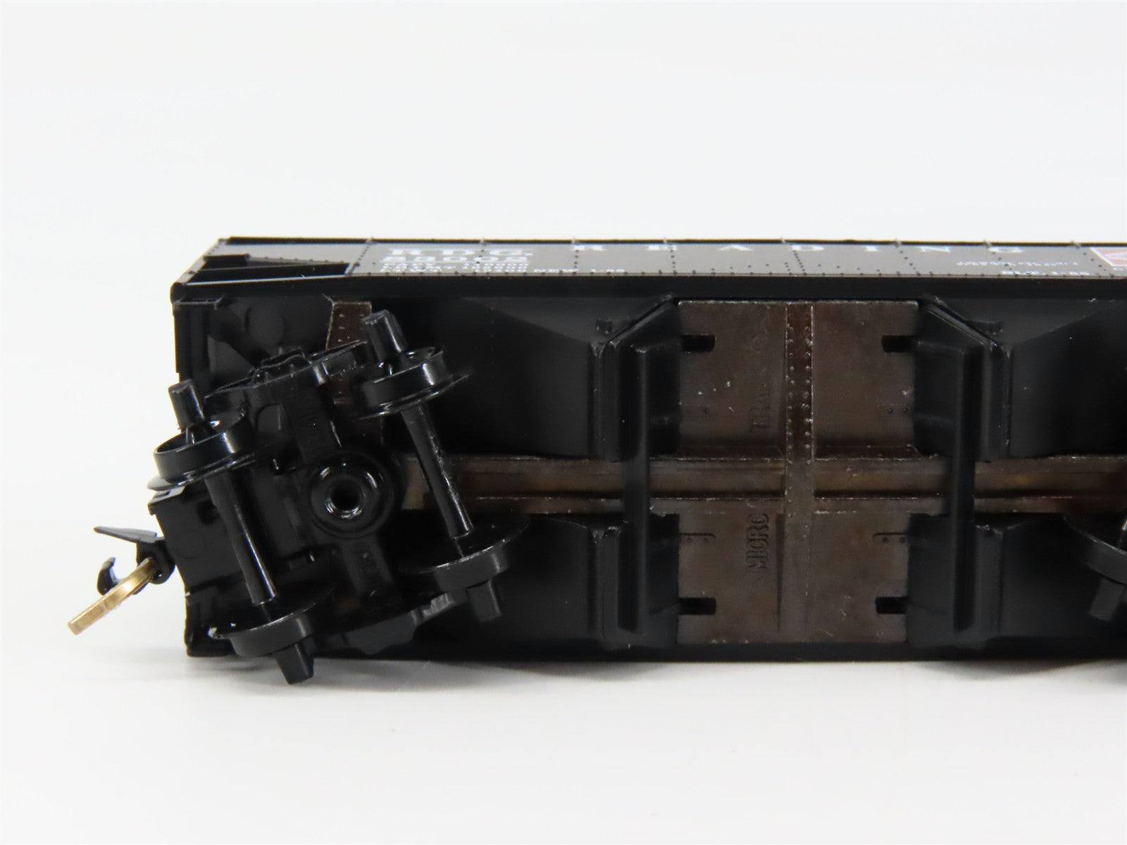 N Scale Micro-Trains MTL 55310 RDG Reading 33' 2-Bay Hopper 83002 RTR