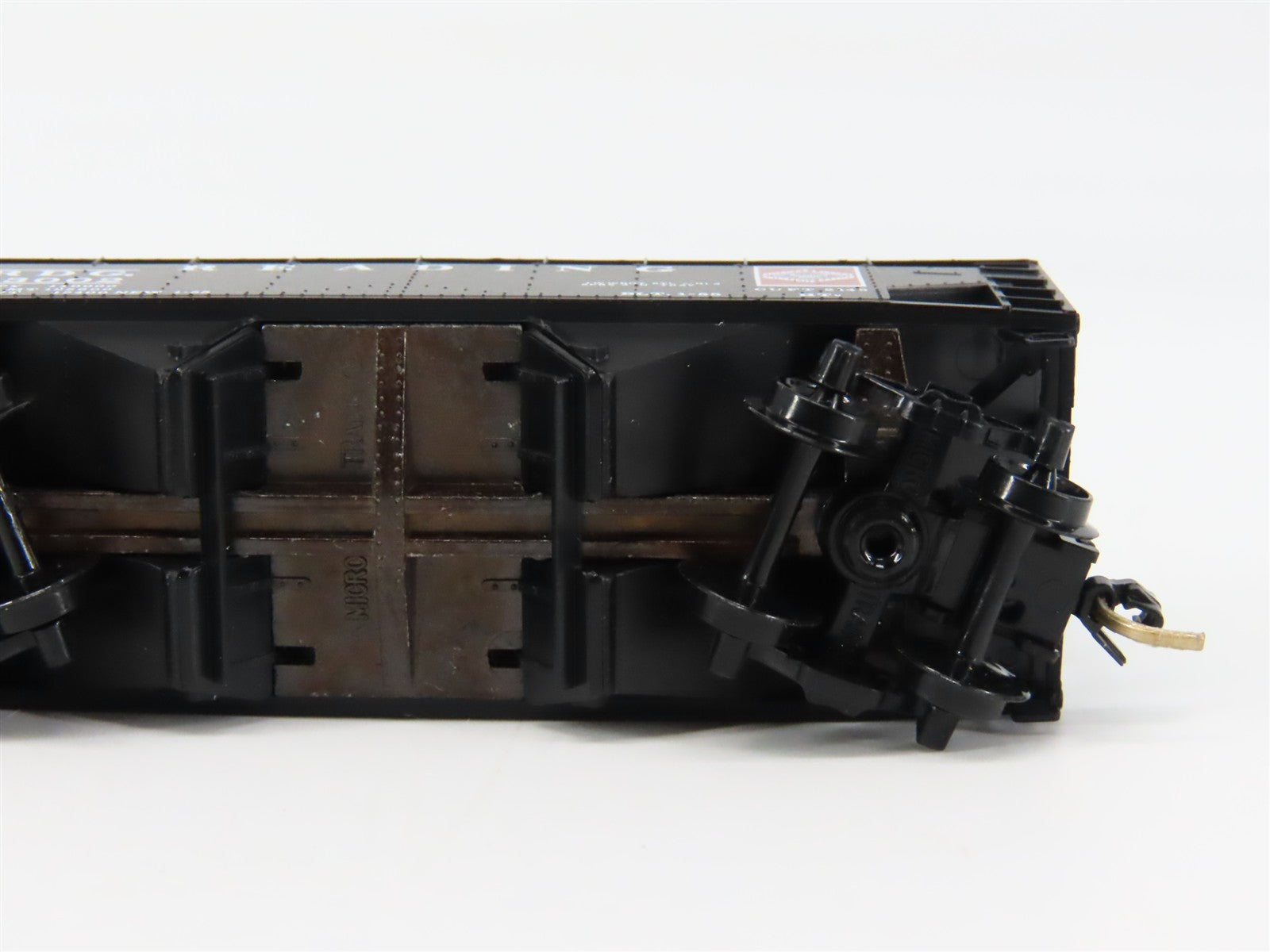 N Scale Micro-Trains MTL 55310 RDG Reading 33' 2-Bay Hopper 83002 RTR