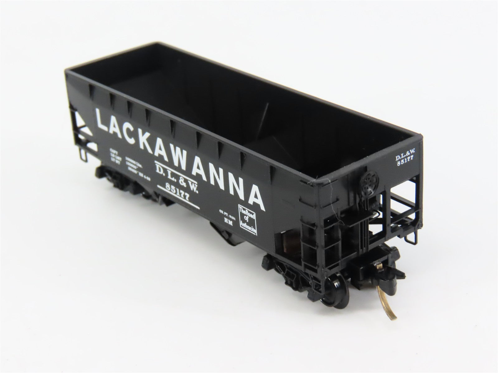 N Scale Micro-Trains MTL 55360 Delaware, Lackawanna & Western 33' Hopper RTR
