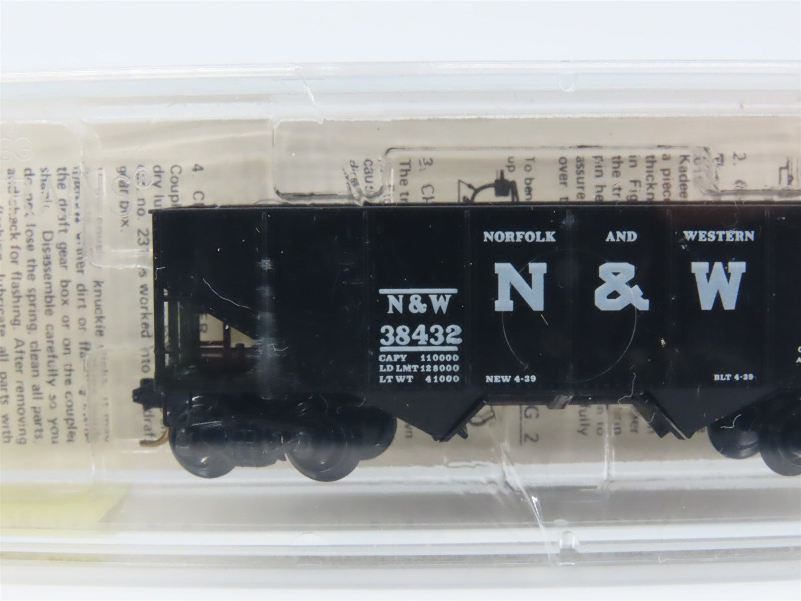 N Scale Micro-Trains MTL 56042 Norfolk & Western 33' Rib Side Twin Hopper RTR