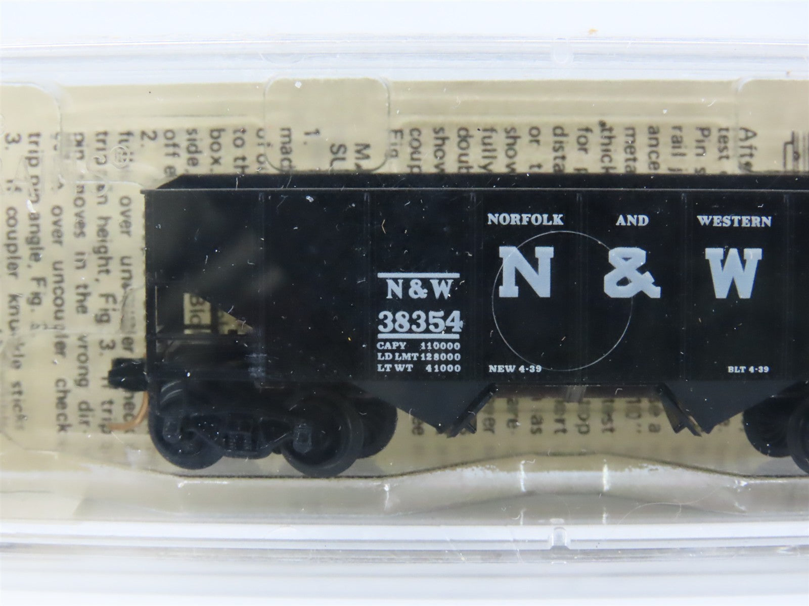 N Scale Micro-Trains MTL 56042 N&W Norfolk & Western 33' 2-Bay Hopper 38354 RTR