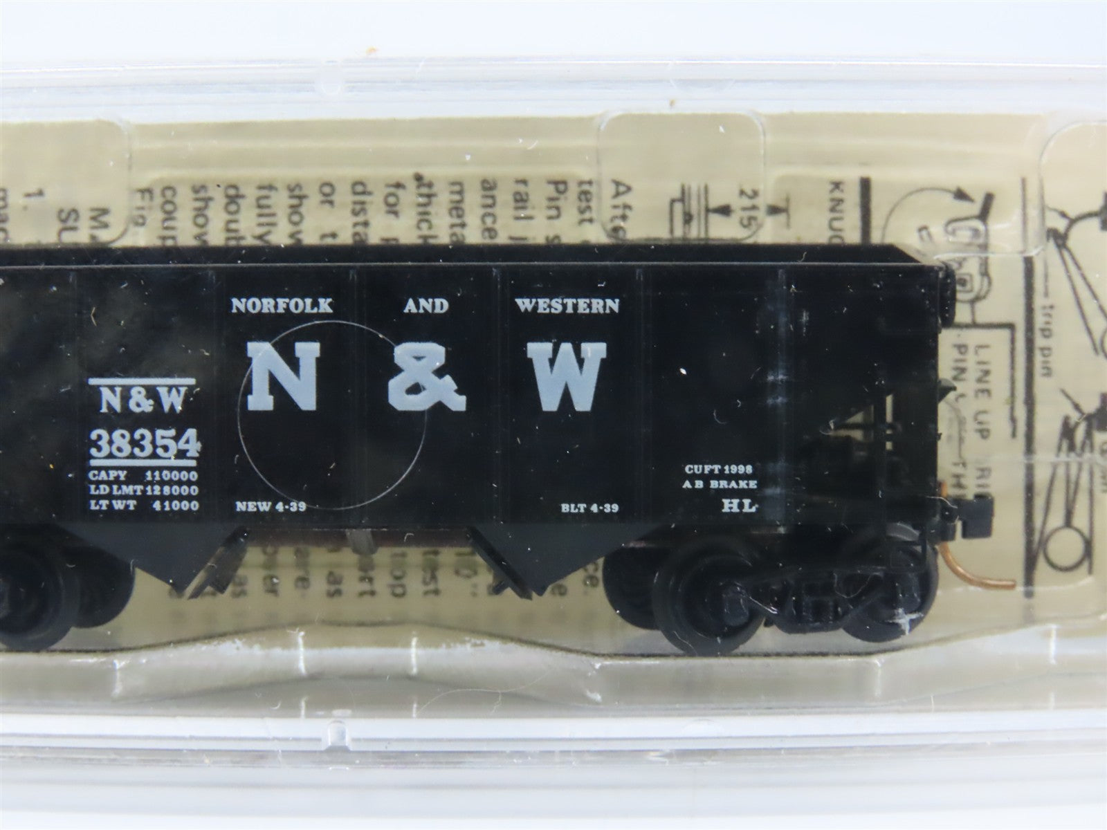N Scale Micro-Trains MTL 56042 N&W Norfolk & Western 33' 2-Bay Hopper 38354 RTR