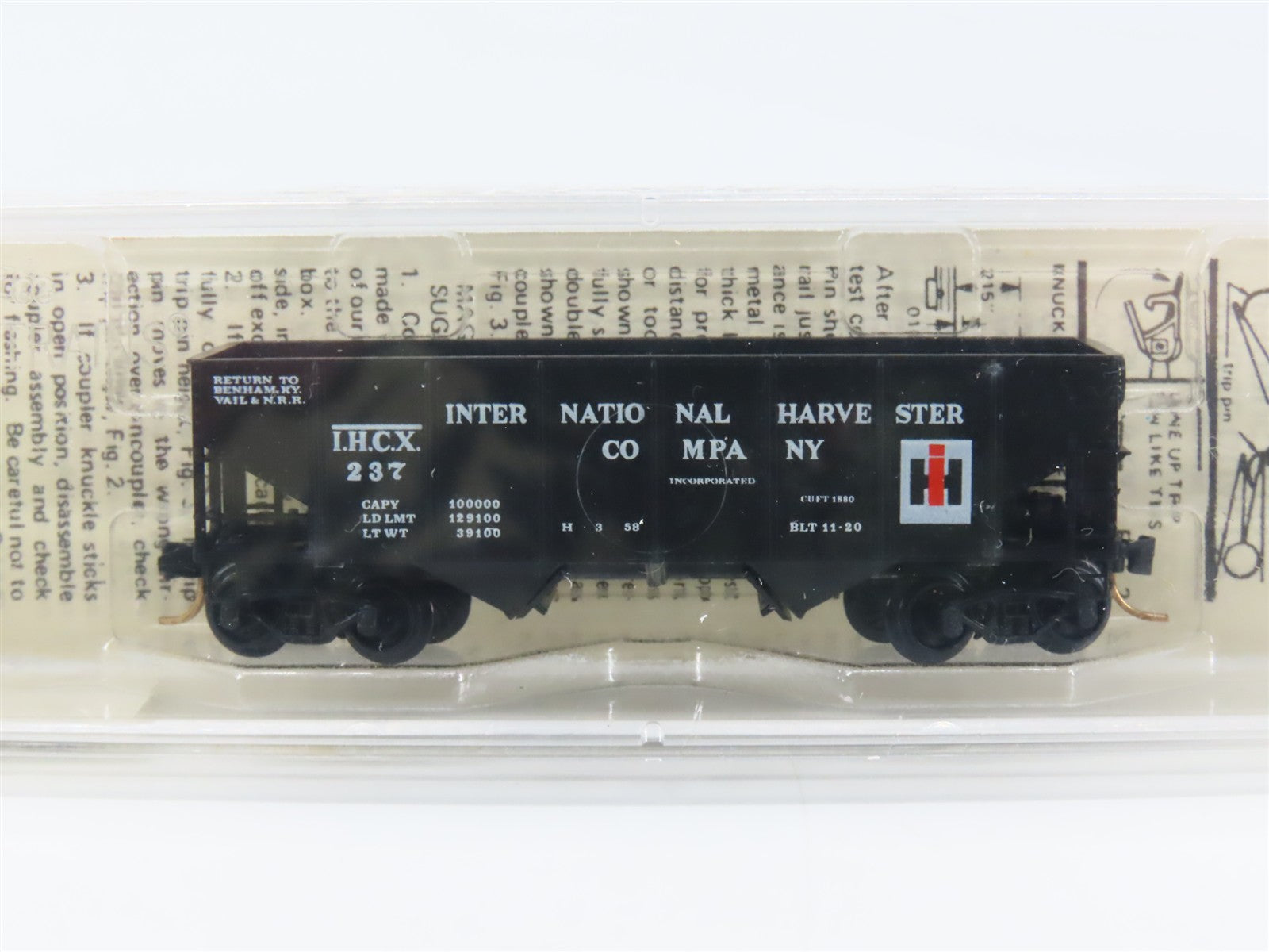N Scale Micro-Trains MTL 56030 IHCX International Harvester 33' 2-Bay Hopper RTR