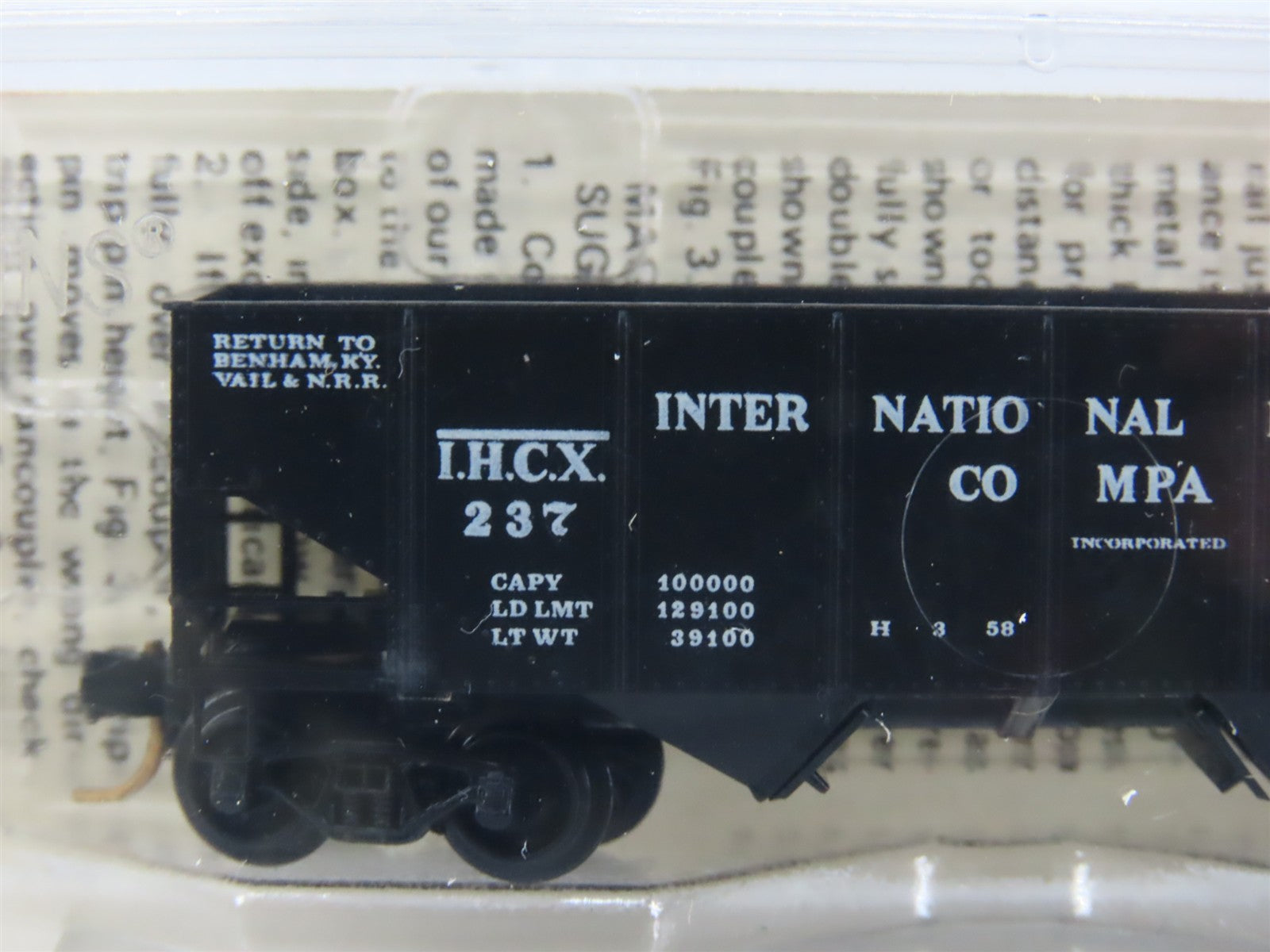 N Scale Micro-Trains MTL 56030 IHCX International Harvester 33' 2-Bay Hopper RTR