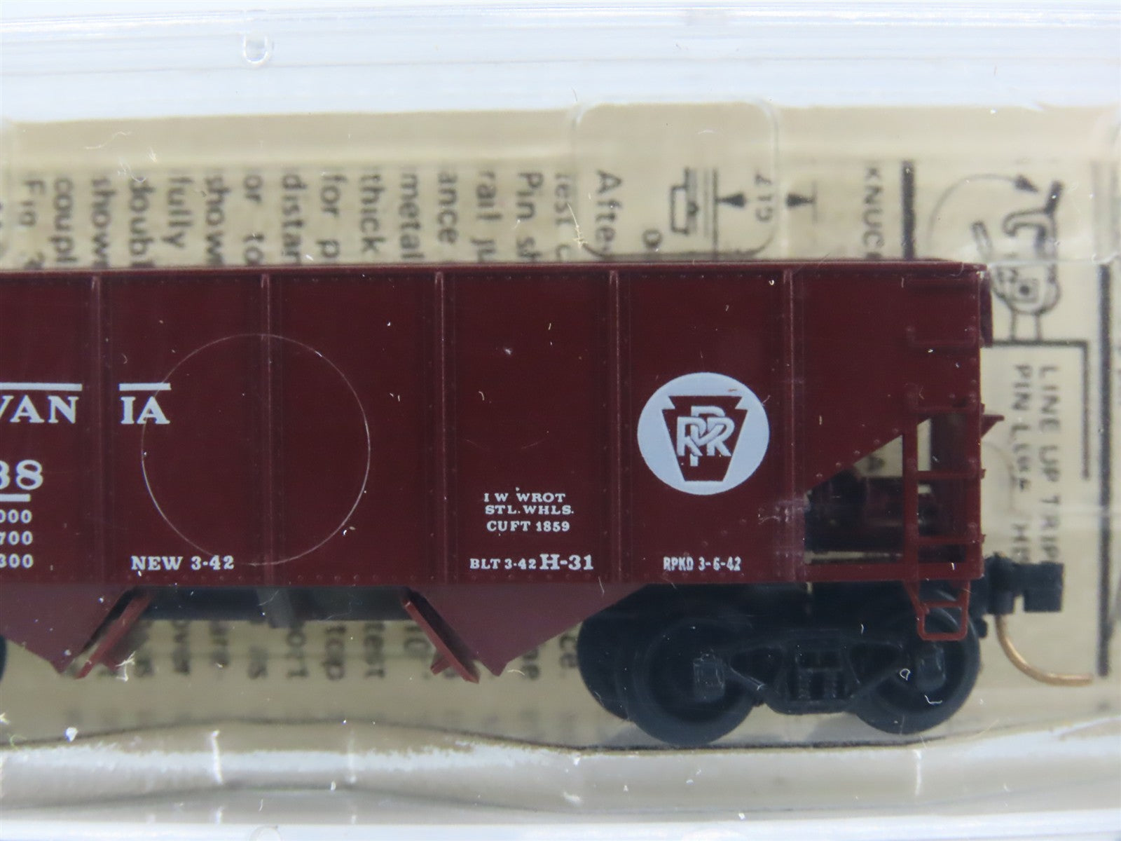 N Scale Micro-Trains MTL 56062 Pennsylvania 33' 2-Bay Hopper 220538 RTR