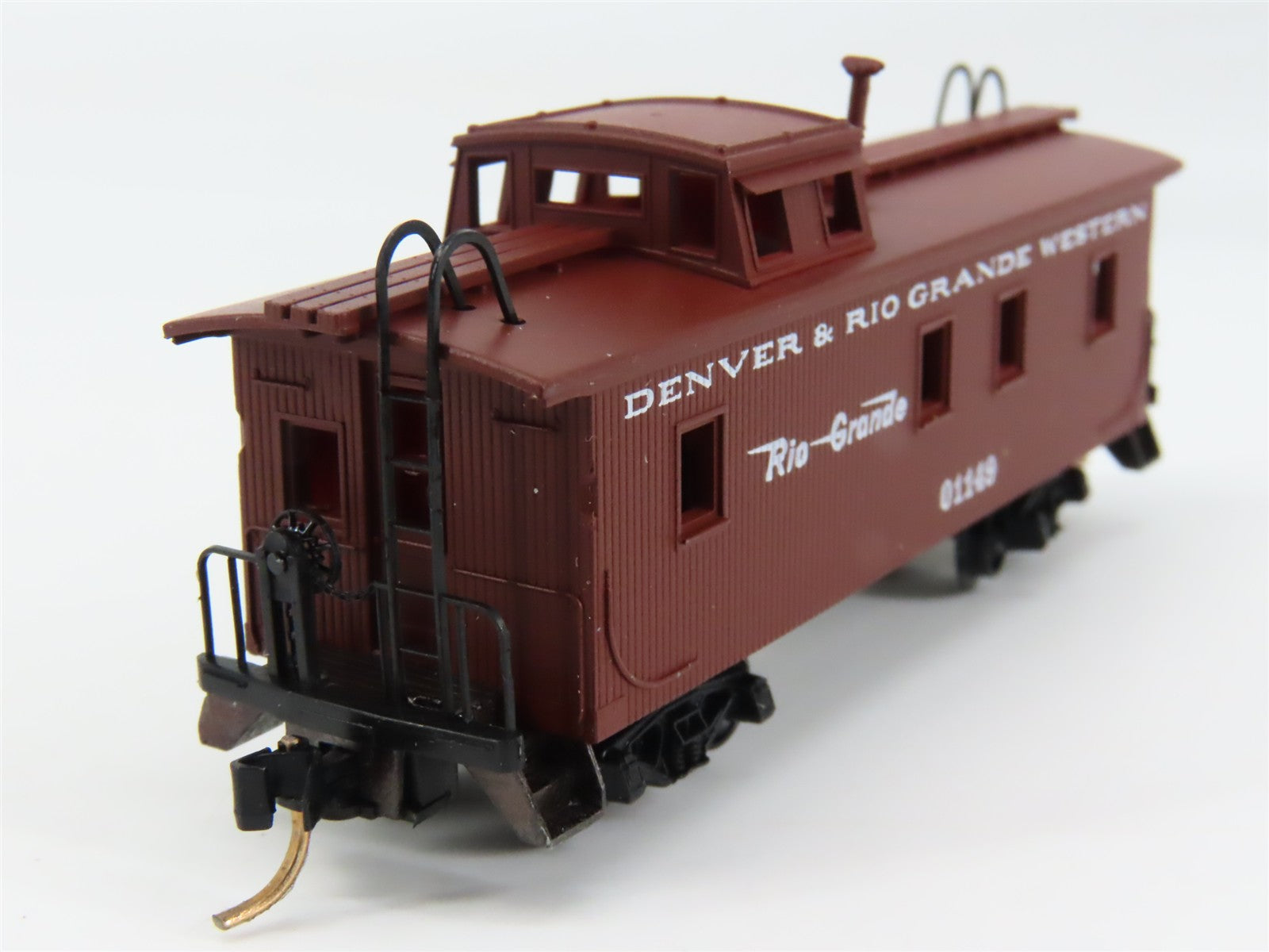 N Scale Micro-Trains MTL 50110 Denver & Rio Grande Western 34' Caboose 01149 RTR