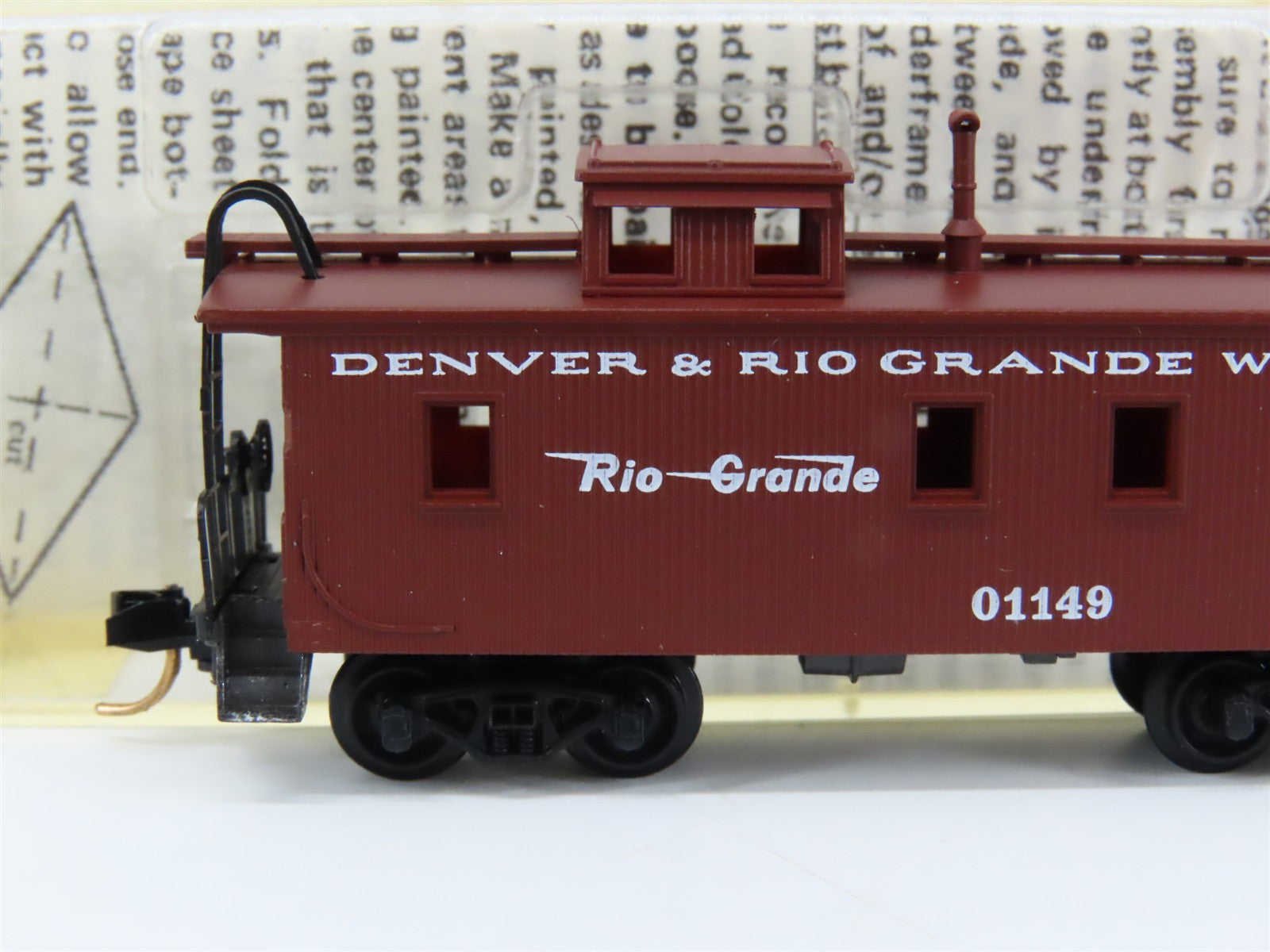 N Scale Micro-Trains MTL 50110 Denver & Rio Grande Western 34' Caboose 01149 RTR