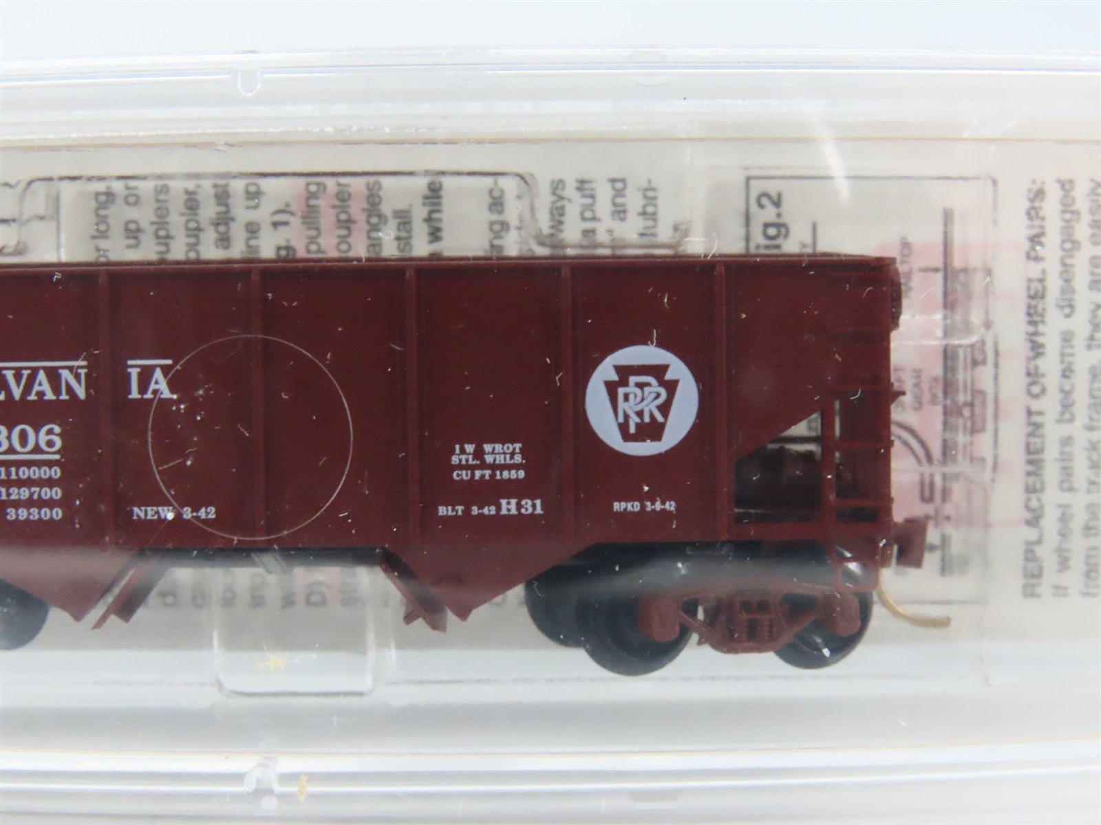 N Scale Micro-Trains MTL 56060 Pennsylvania 33' 2-Bay Hopper 220306 RTR