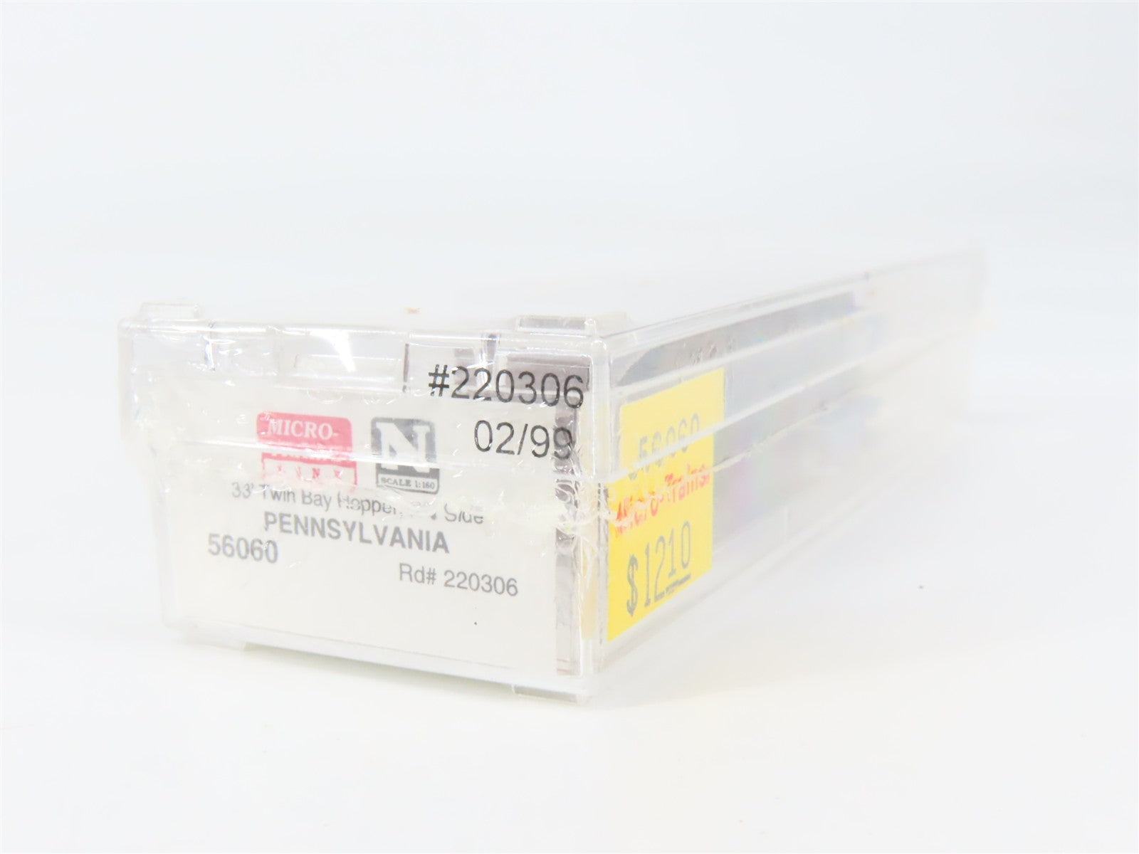 N Scale Micro-Trains MTL 56060 Pennsylvania 33' 2-Bay Hopper 220306 RTR