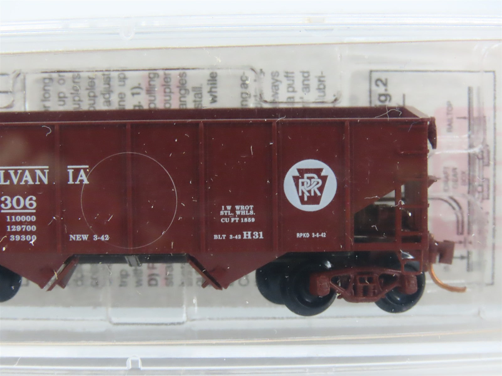 N Scale Micro-Trains MTL 56060 Pennsylvania 33' 2-Bay Hopper 220306 RTR