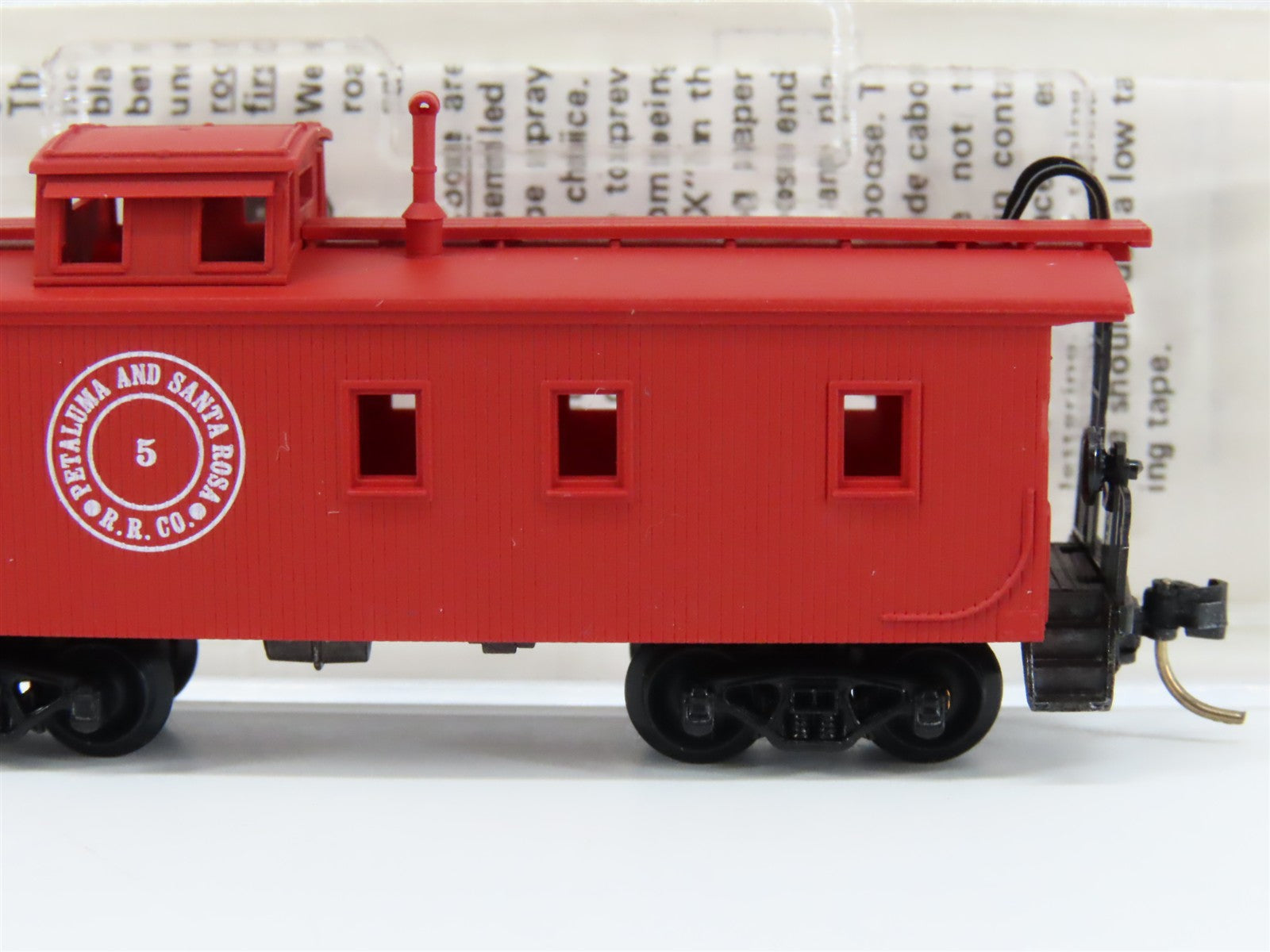 N Scale Micro-Trains MTL 50120 Petaluma & Santa Rosa 34' Caboose 5 RTR