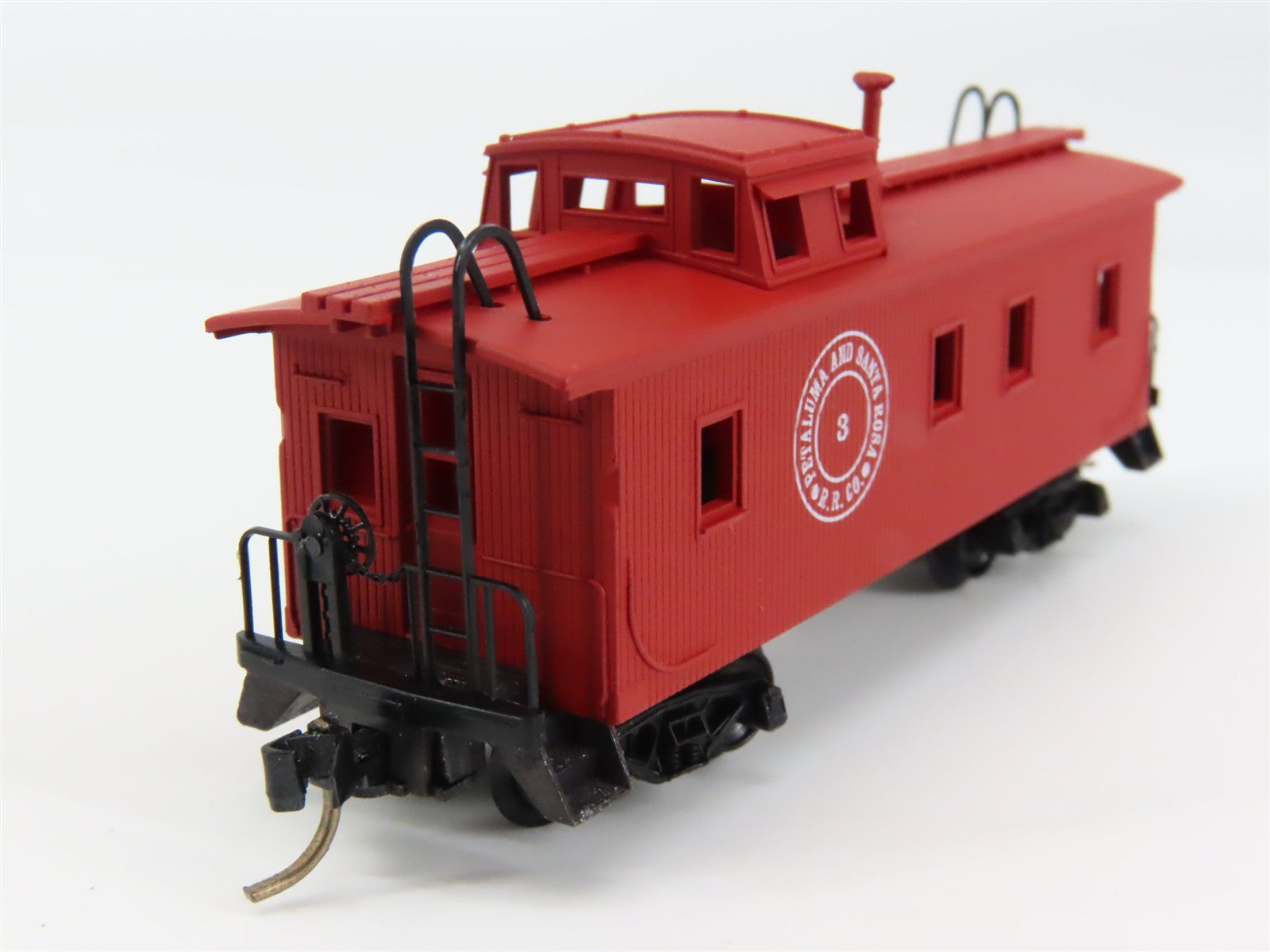 N Scale Micro-Trains MTL 50120 Petaluma & Santa Rosa 34' Caboose 3 RTR