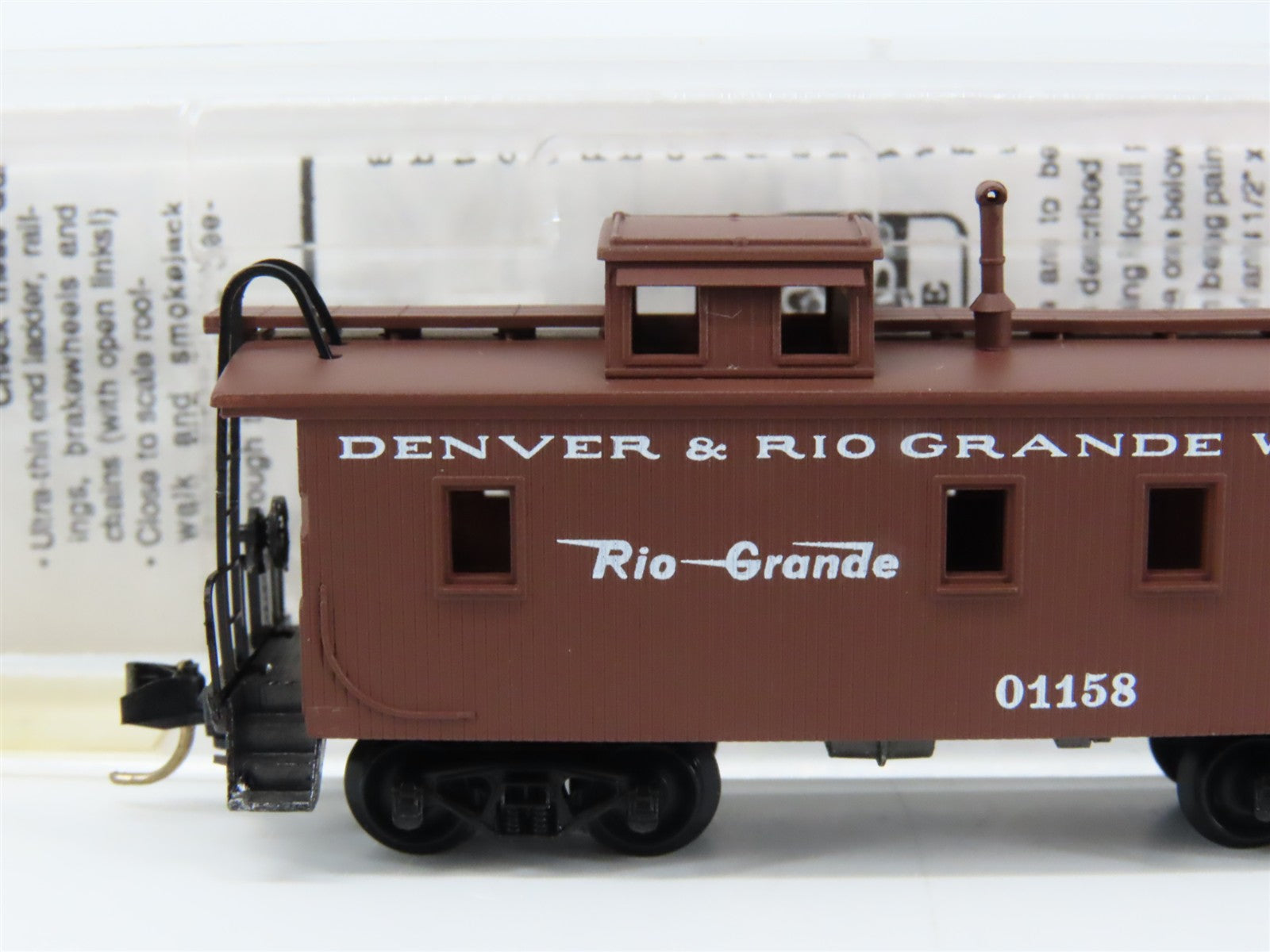 N Scale Micro-Trains MTL 50110 Denver & Rio Grande Western 34' Caboose 01158 RTR