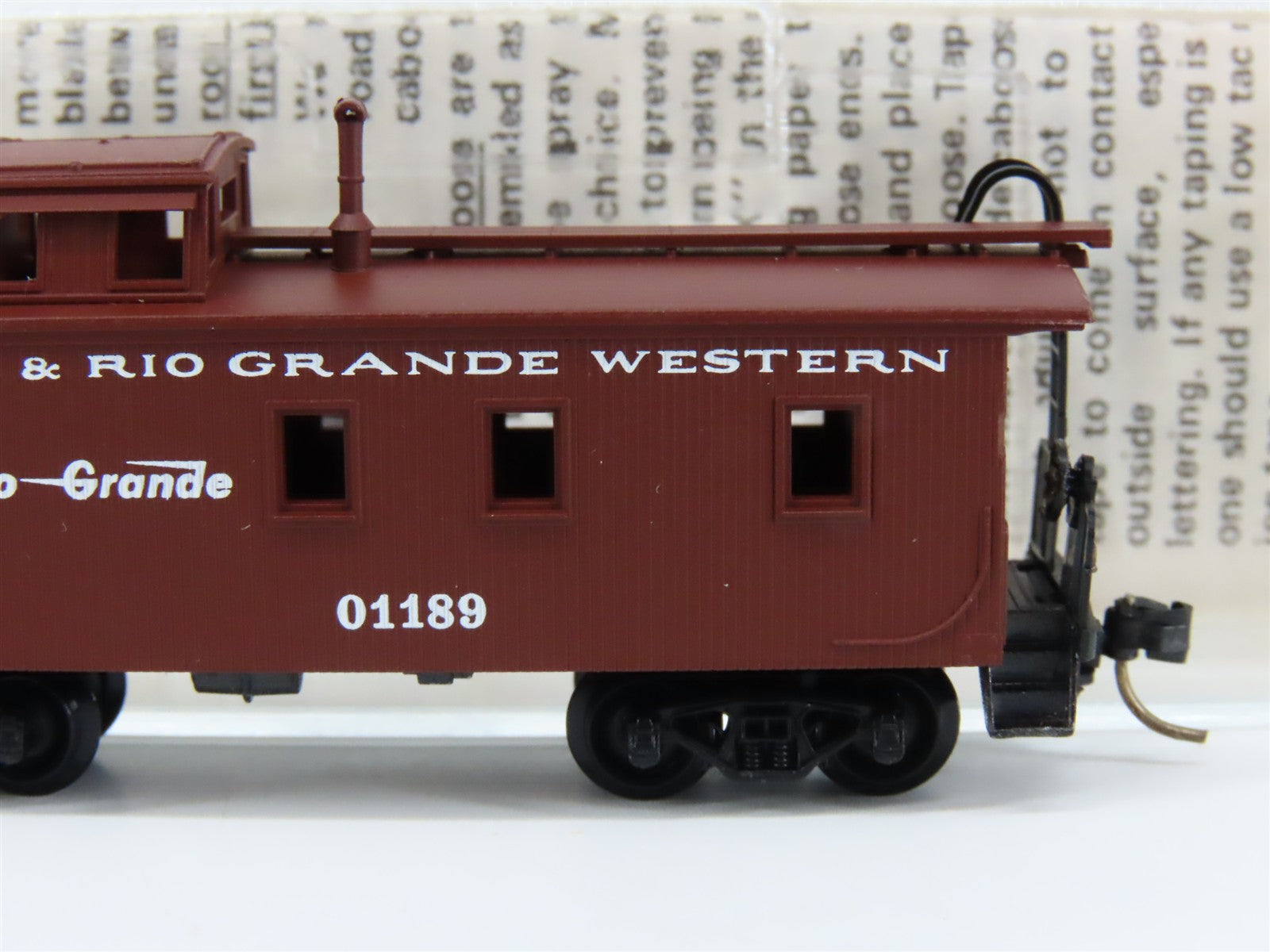 N Scale Micro-Trains MTL 50110 Denver & Rio Grande Western 34' Caboose 01189 RTR