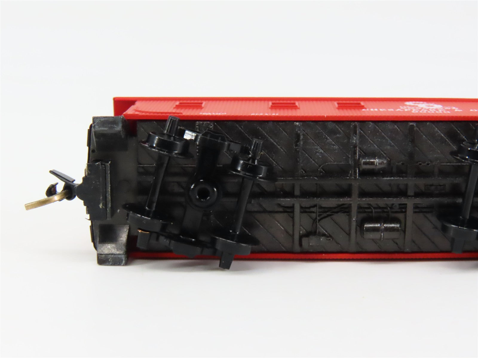 N Scale Micro-Trains MTL 50190 Chesapeake & Ohio 34' Wood-Sheathed Caboose RTR