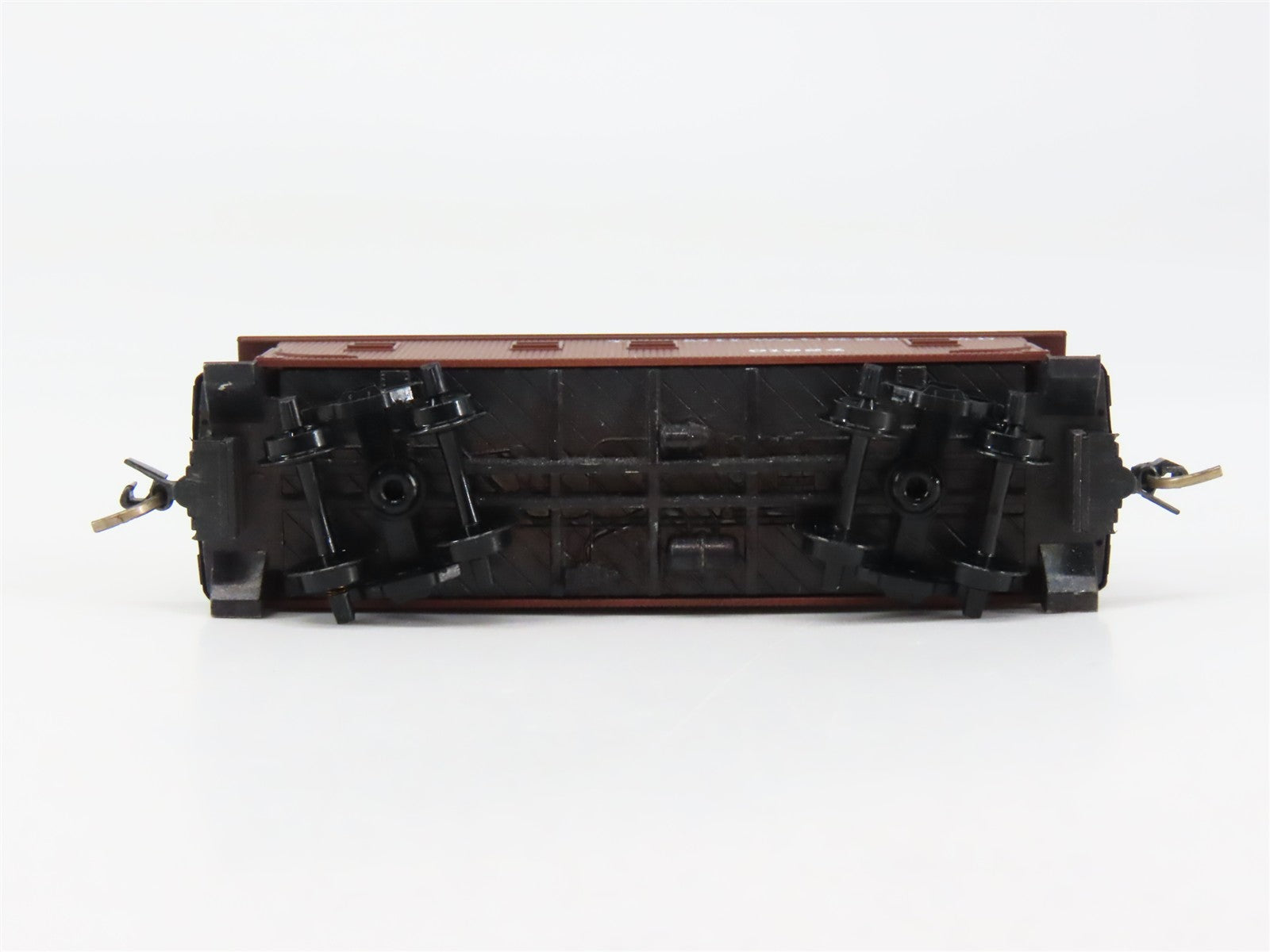 N Scale Micro-Trains MTL 50180 Milwaukee Road 34' Wood-Sheathed Caboose RTR