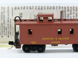 N Scale Micro-Trains MTL 50140 Boston & Maine 34' Wood-Sheathed Caboose RTR