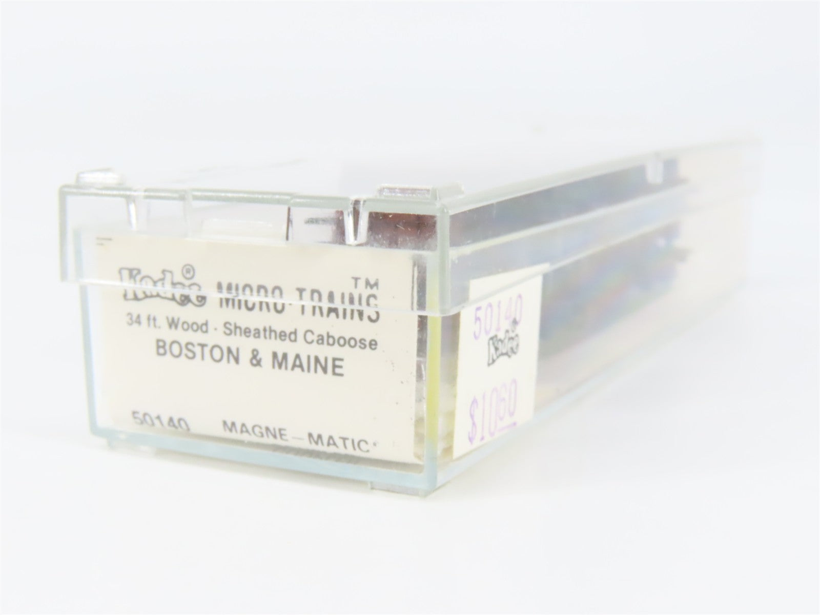 N Scale Micro-Trains MTL 50140 Boston & Maine 34' Wood-Sheathed Caboose RTR