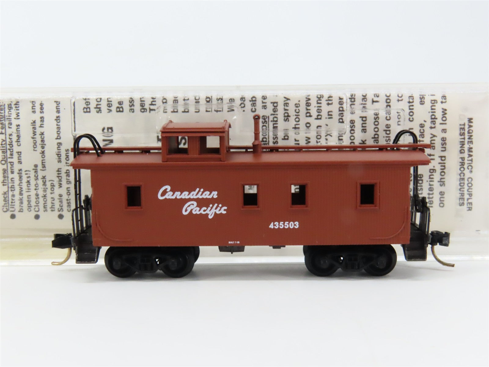 N Scale Micro-Trains MTL 51010 Canadian Pacific 34' Wood-Sheathed Caboose RTR
