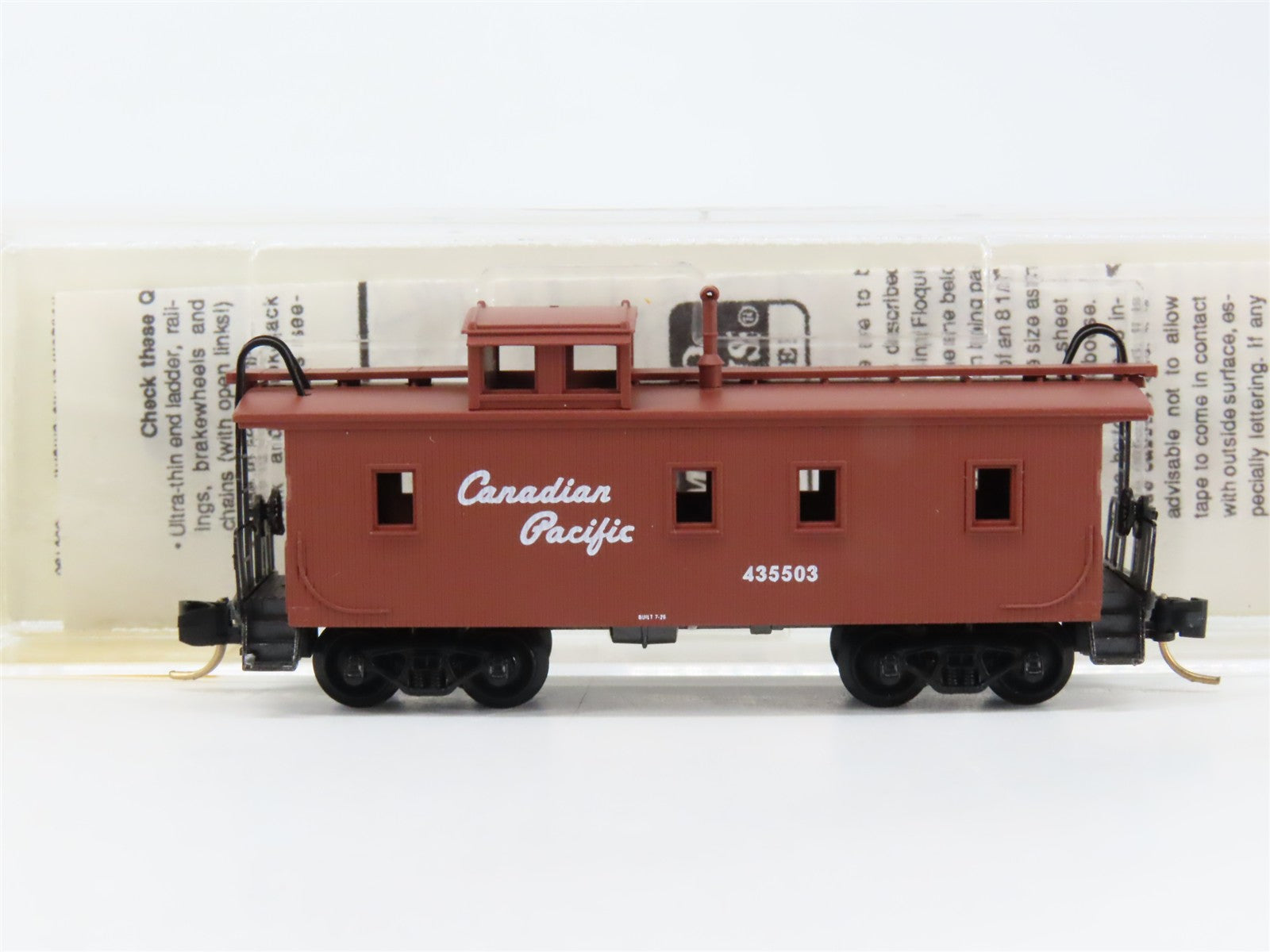 N Scale Micro-Trains MTL 51010 Canadian Pacific 34' Wood-Sheathed Caboose RTR