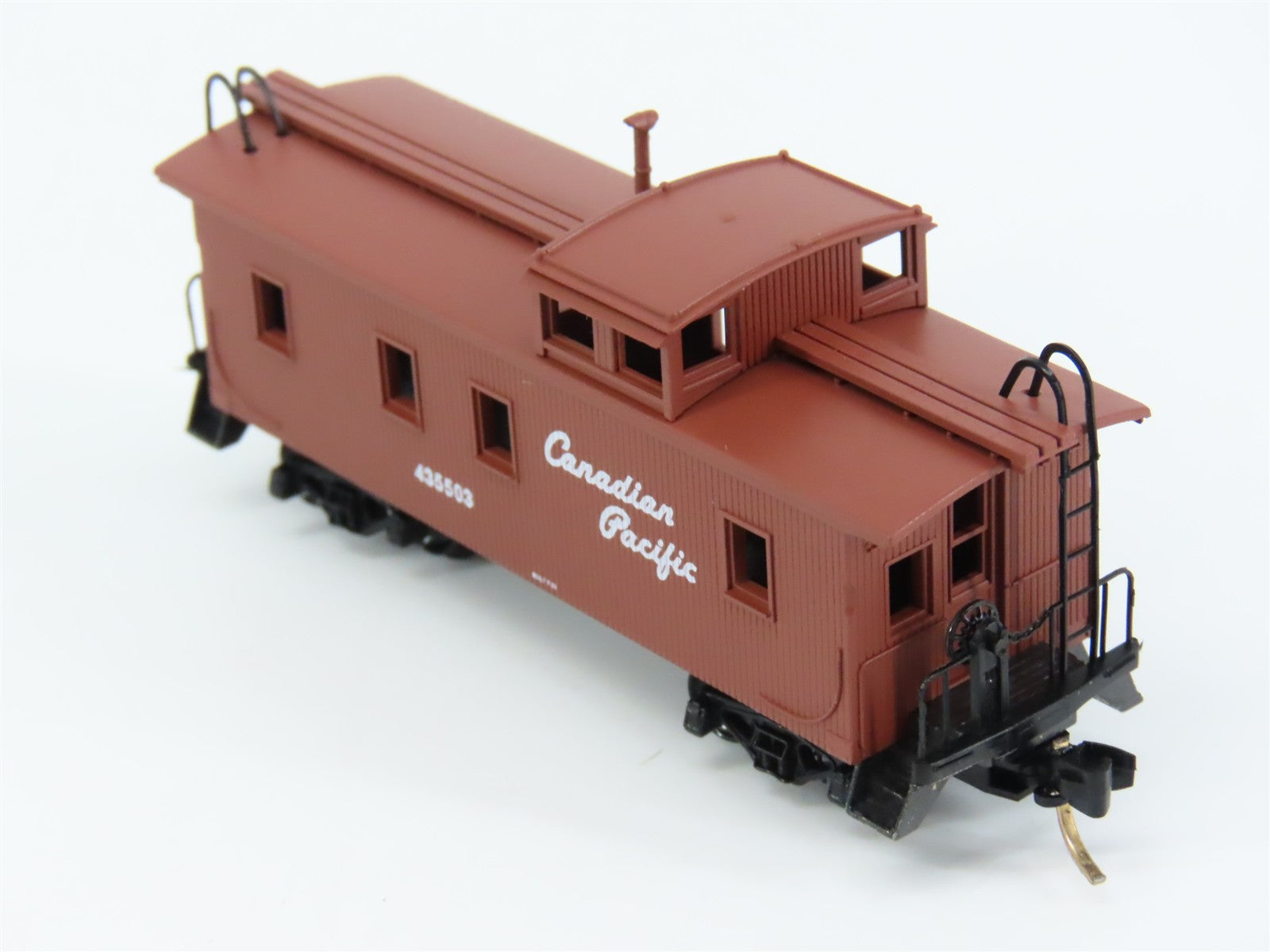 N Scale Micro-Trains MTL 51010 Canadian Pacific 34' Wood-Sheathed Caboose RTR