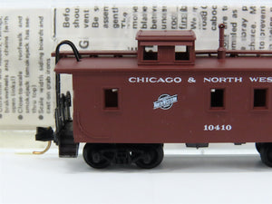 N Scale Micro-Trains MTL 50200 CNW Chicago & North Western 34' Caboose 10410 RTR