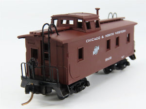 N Scale Micro-Trains MTL 50200 CNW Chicago & North Western 34' Caboose 10410 RTR