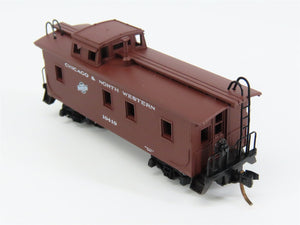N Scale Micro-Trains MTL 50200 CNW Chicago & North Western 34' Caboose 10410 RTR