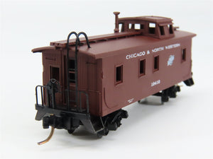 N Scale Micro-Trains MTL 50200 CNW Chicago & North Western 34' Caboose 10410 RTR