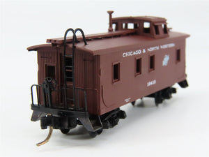 N Scale Micro-Trains MTL 50200 CNW Chicago & North Western 34' Caboose 10410 RTR