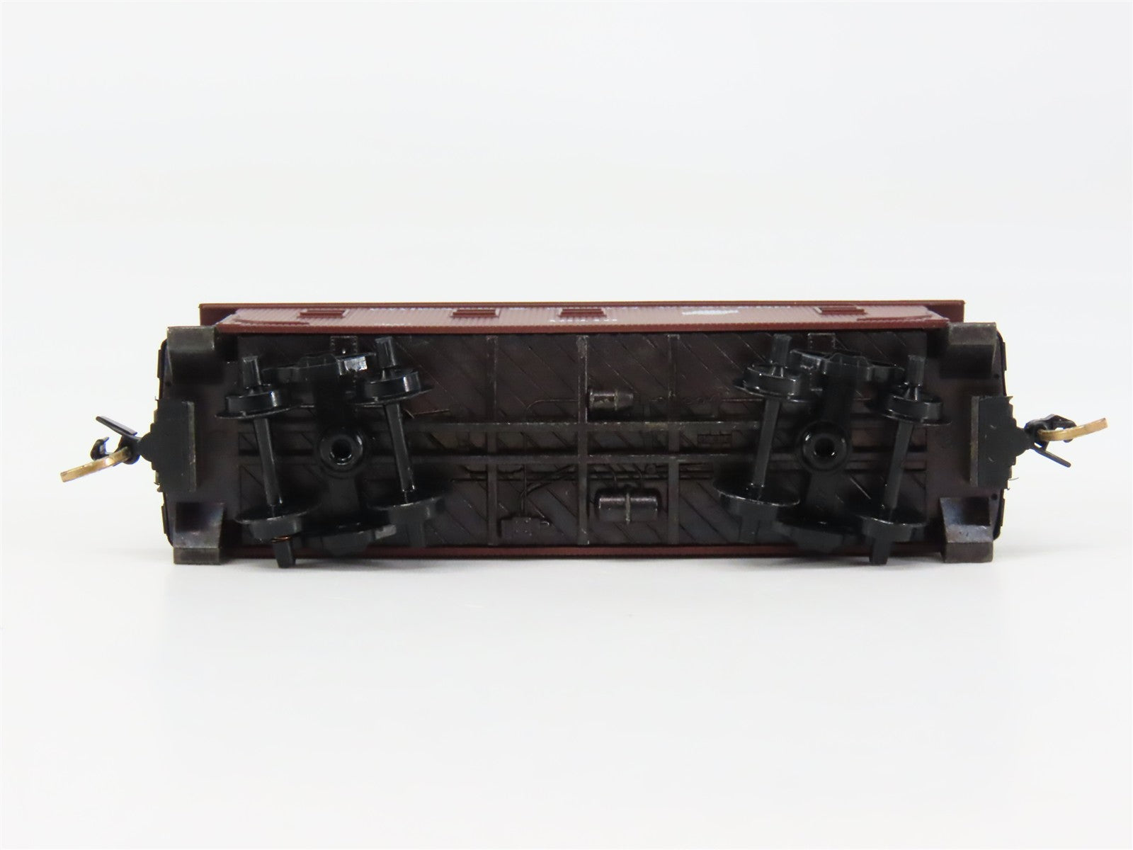 N Scale Micro-Trains MTL 50200 CNW Chicago & North Western 34' Caboose 10410 RTR