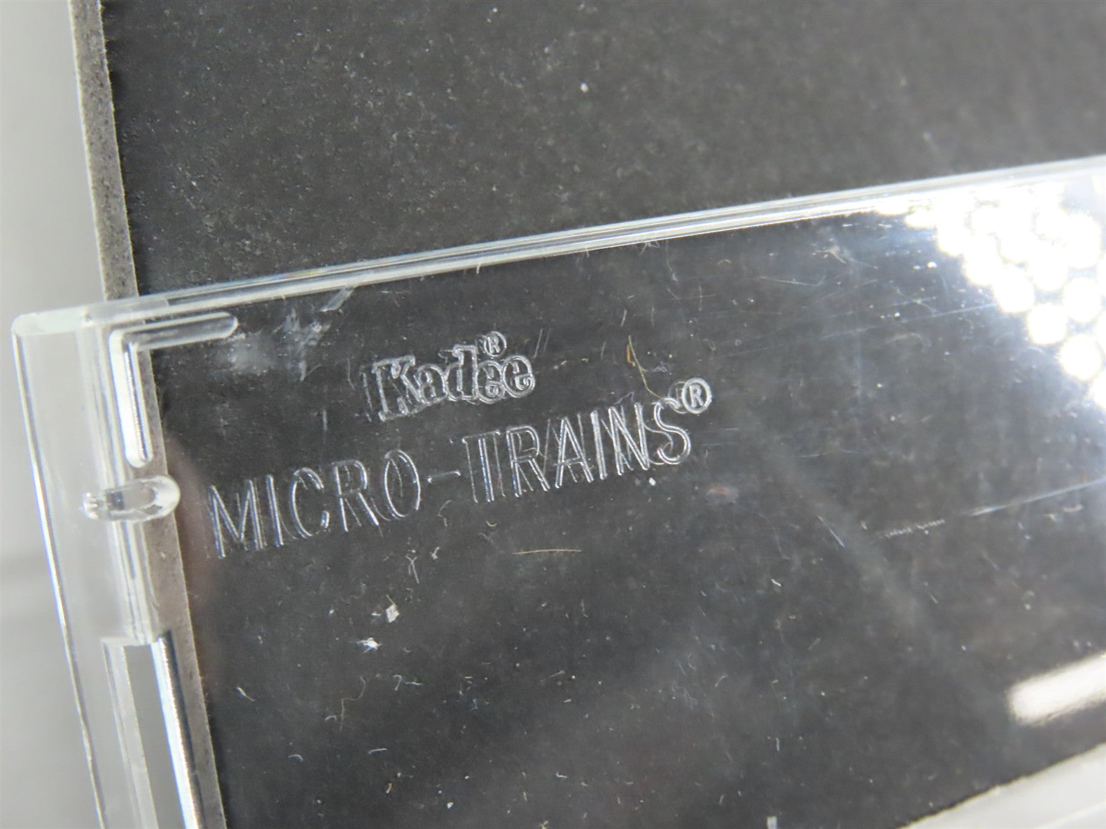 N Scale Micro-Trains MTL 50200 CNW Chicago & North Western 34' Caboose 10410 RTR