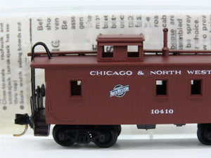 N Scale Micro-Trains MTL 50200 CNW Chicago & North Western 34' Caboose 10410 RTR