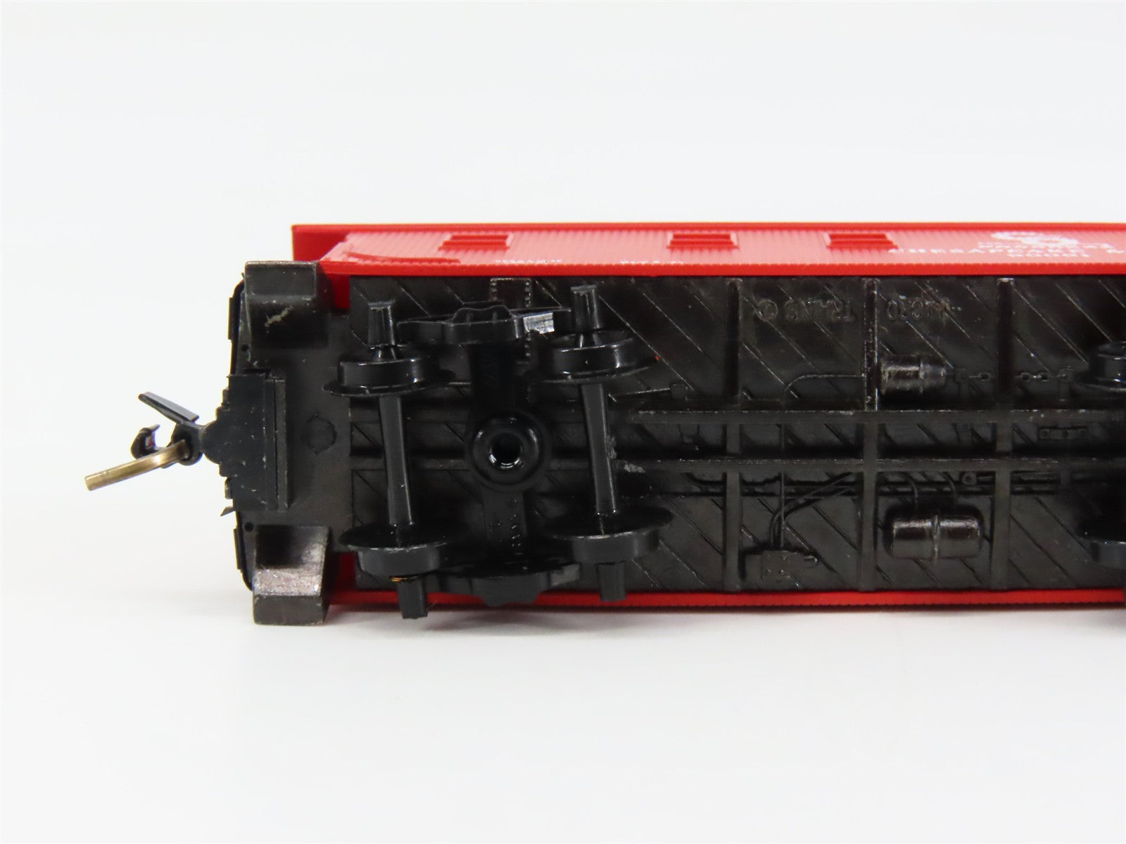 N Scale Micro-Trains MTL 50190 Chesapeake & Ohio 34' Wood Sheathed Caboose RTR