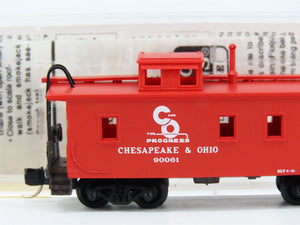 N Scale Micro-Trains MTL 50190 Chesapeake & Ohio 34' Wood Sheathed Caboose RTR