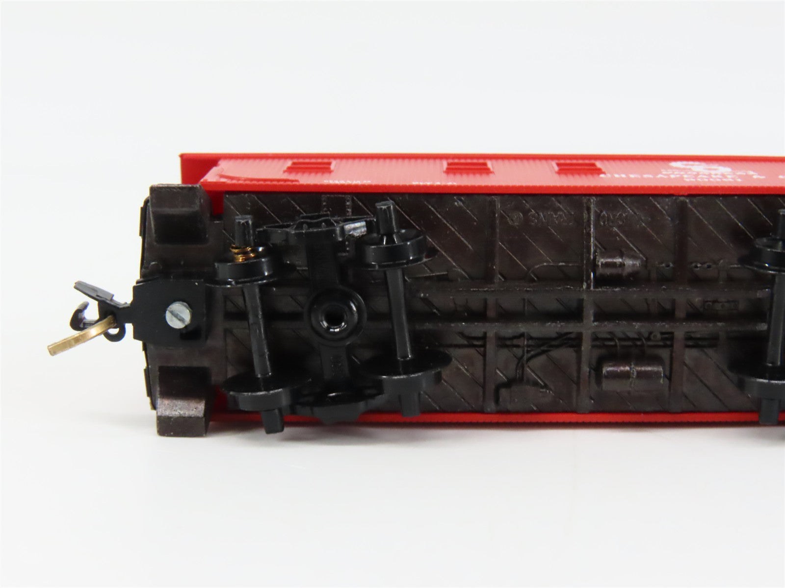 N Scale Micro-Trains MTL 50190 Chesapeake & Ohio 34' Wood Sheathed Caboose RTR