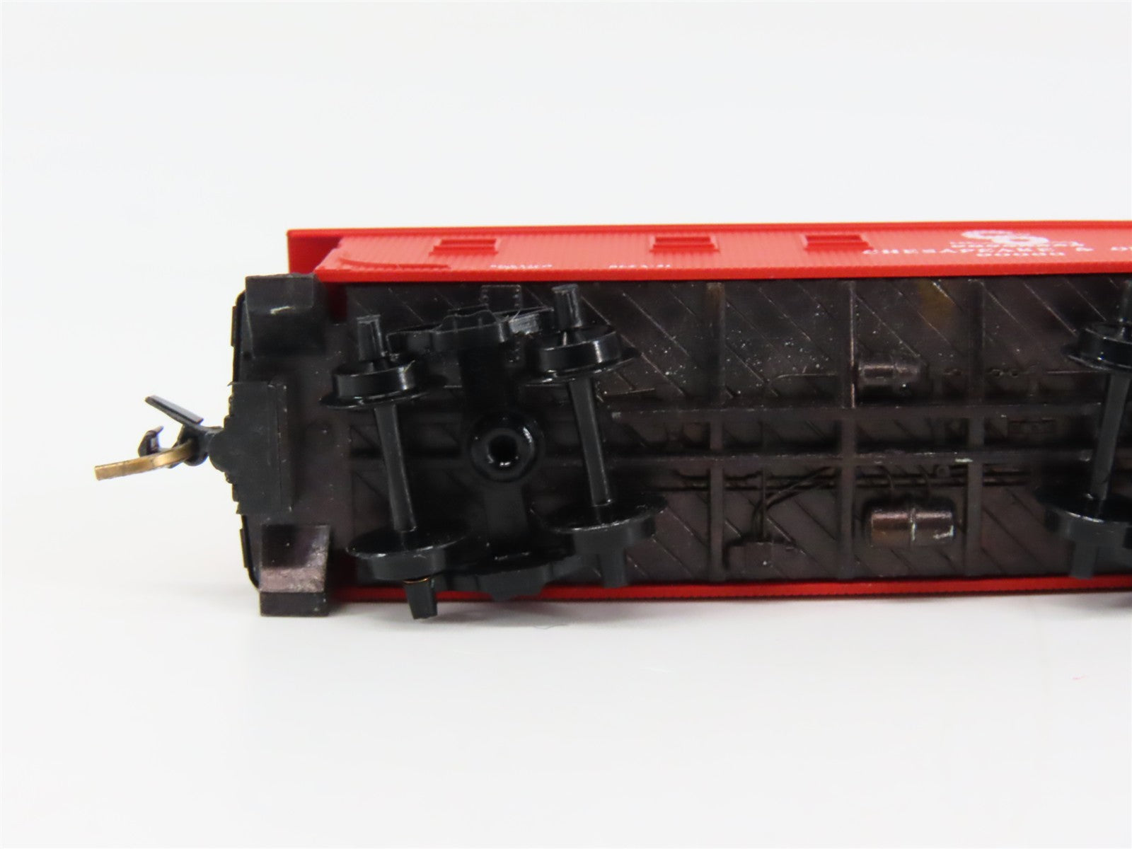 N Scale Micro-Trains MTL 50190 Chesapeake & Ohio 34' Wood-Sheathed Caboose RTR
