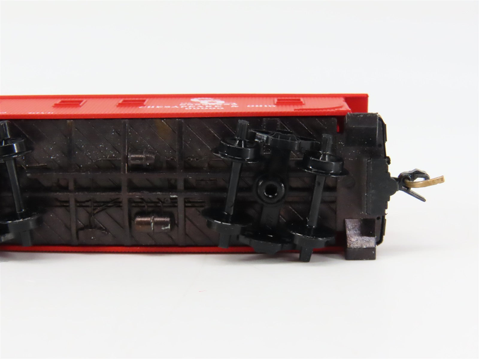 N Scale Micro-Trains MTL 50190 Chesapeake & Ohio 34' Wood-Sheathed Caboose RTR
