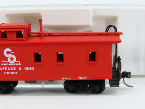 N Scale Micro-Trains MTL 50190 Chesapeake & Ohio 34' Wood-Sheathed Caboose RTR
