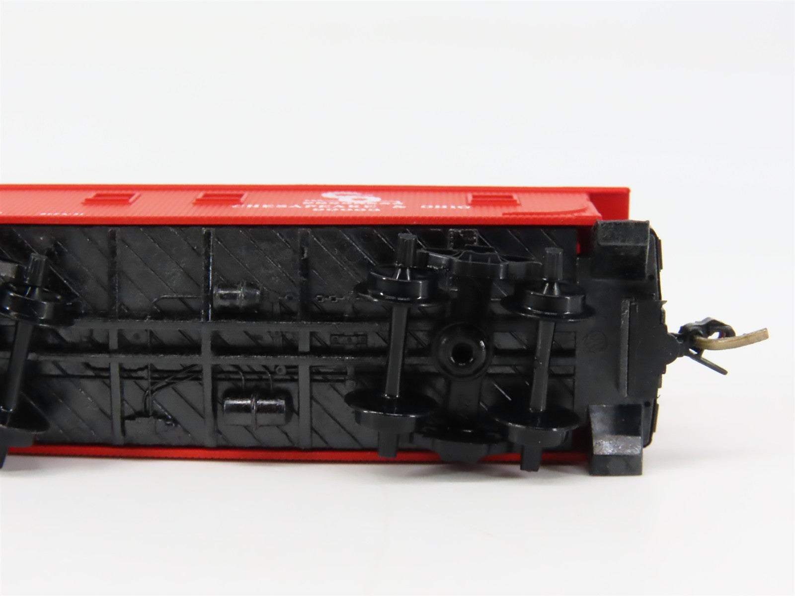 N Scale Micro-Trains MTL 50190 Chesapeake & Ohio 34' Wood-Sheathed Caboose RTR